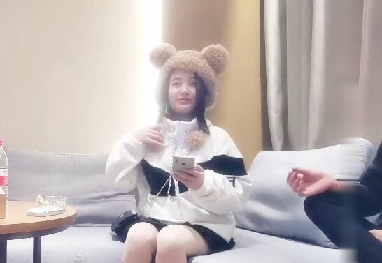 代理探 花受 命约 操小 熊 帽可 爱女 孩啪 啪操 柔 情热 吻 操 到高 潮浪 叫